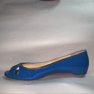 CHRISTIAN LOUBOUTIN size 39.5 bright blue PATENT LEATHER peep toe FLATS